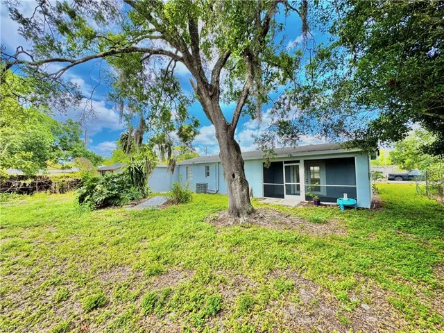 1275 Gramac Dr, North Fort Myers, Florida 33917