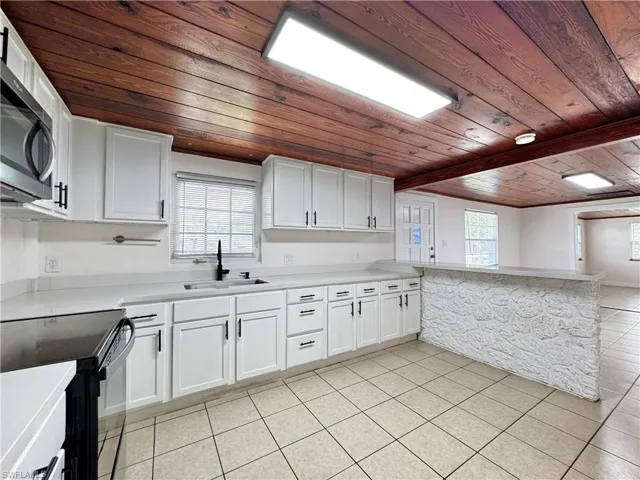 1275 Gramac Dr, North Fort Myers, Florida 33917
