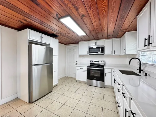 1275 Gramac Dr, North Fort Myers, Florida 33917