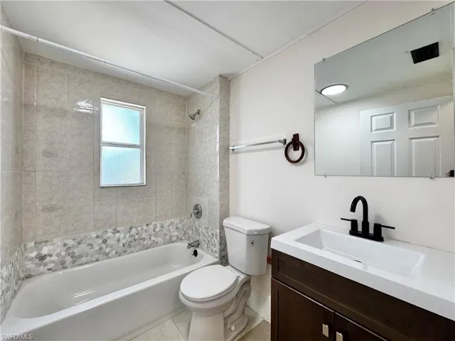 1275 Gramac Dr, North Fort Myers, Florida 33917