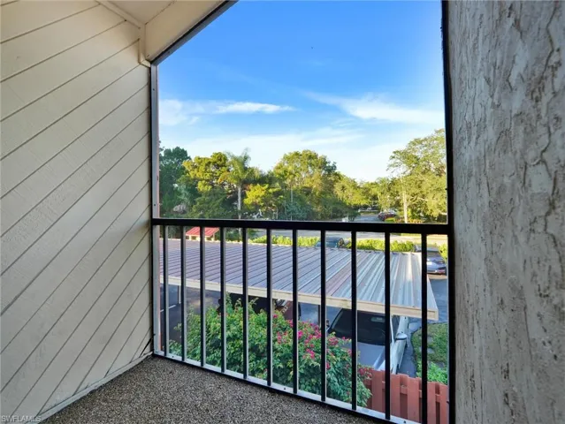 114  Cypress E WAY, Naples, FL 34110