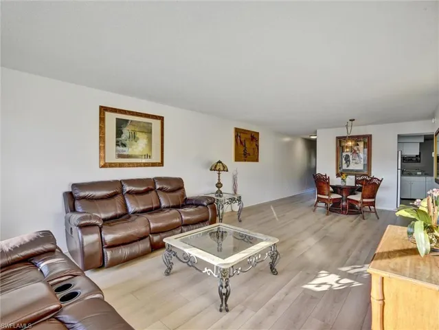 114  Cypress E WAY, Naples, FL 34110