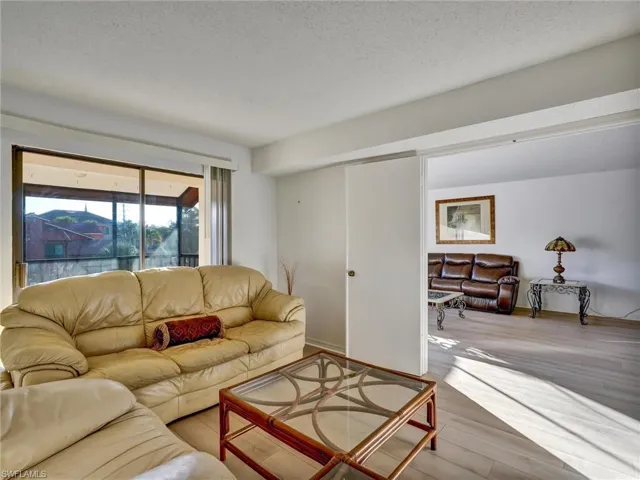 114  Cypress E WAY, Naples, FL 34110