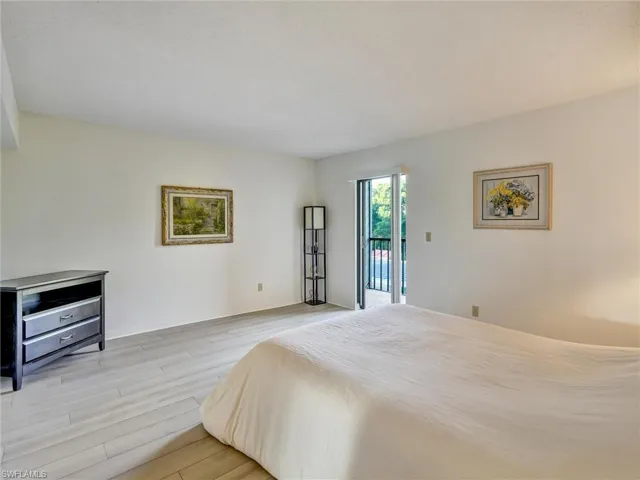 114  Cypress E WAY, Naples, FL 34110