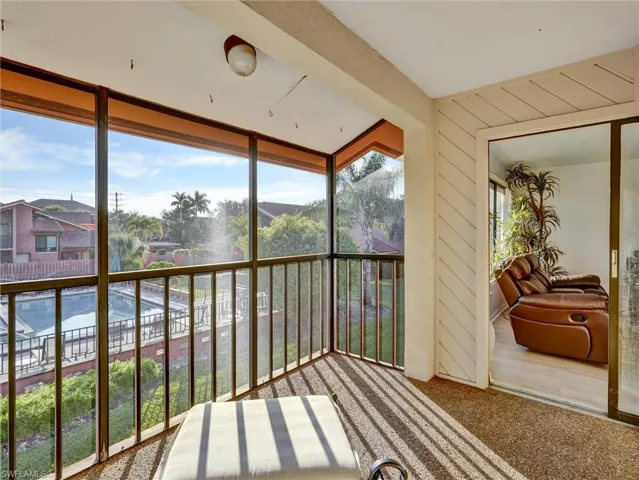 114  Cypress E WAY, Naples, FL 34110