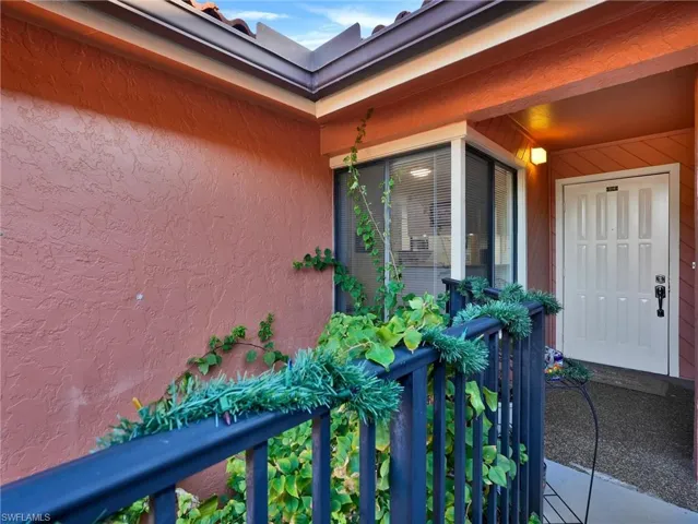 114  Cypress E WAY, Naples, FL 34110