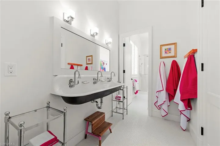 28740 Blaisdell Dr, Naples, Florida 34119