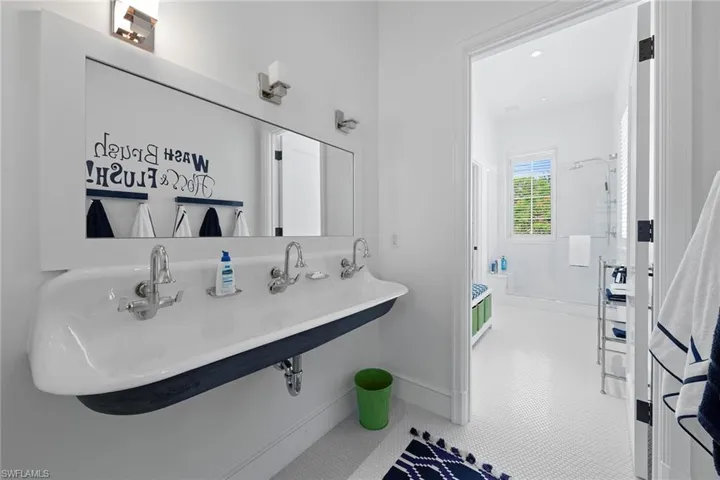 28740 Blaisdell Dr, Naples, Florida 34119