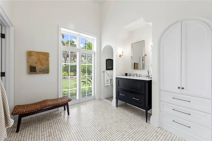 28740 Blaisdell Dr, Naples, Florida 34119