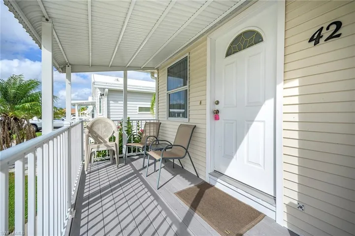 42  La Fonda  LN, North Fort Myers, FL 33903