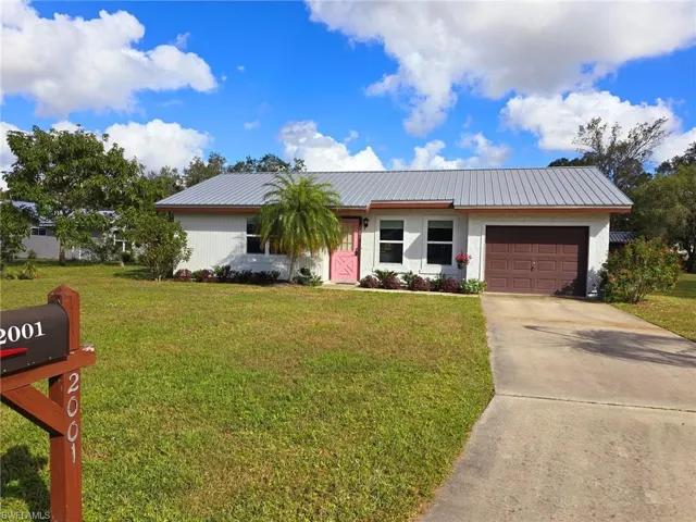 2001  Showboat  LN, Labelle, FL 33935