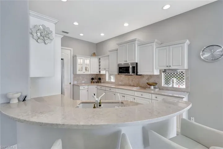 5917  Ashford  LN, Naples, FL 34110