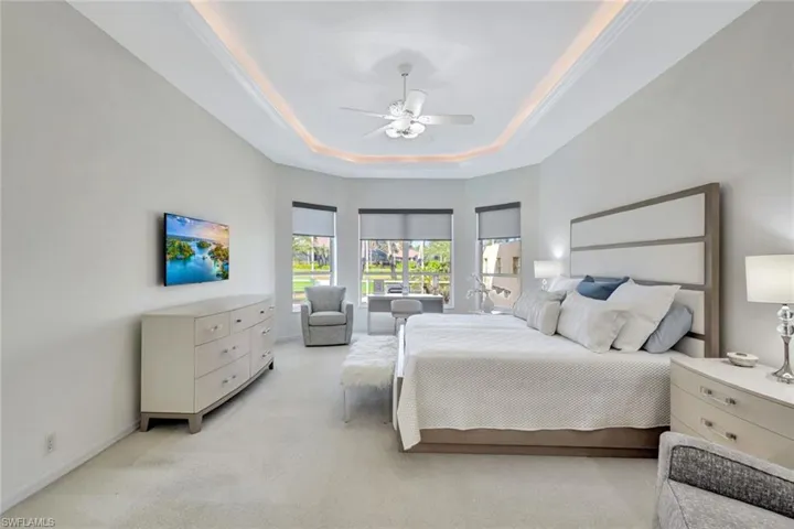 5917  Ashford  LN, Naples, FL 34110