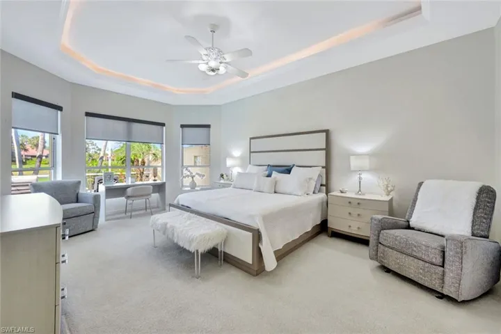 5917  Ashford  LN, Naples, FL 34110