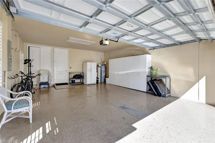 5917  Ashford  LN, Naples, FL 34110