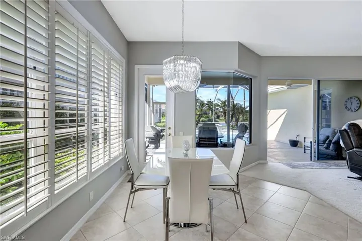 5917  Ashford  LN, Naples, FL 34110