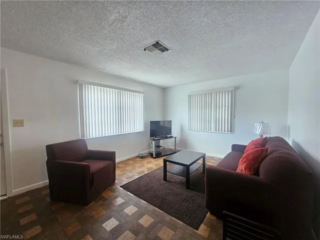 34 Desert Candle Cir, Lehigh Acres, Florida 33936