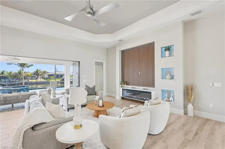 4127  Oasis  BLVD, Cape Coral, FL 33914