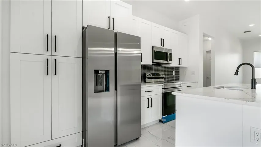 1038 Capetown Ave, Lehigh Acres Fl 33974