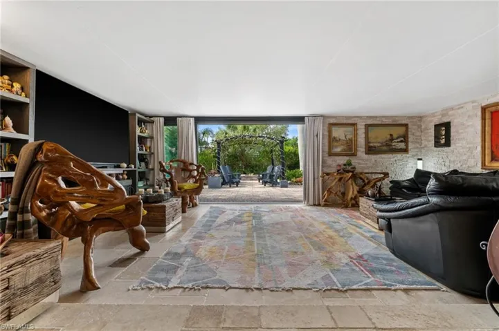 38 Willoughby Dr, Naples, Florida 34110