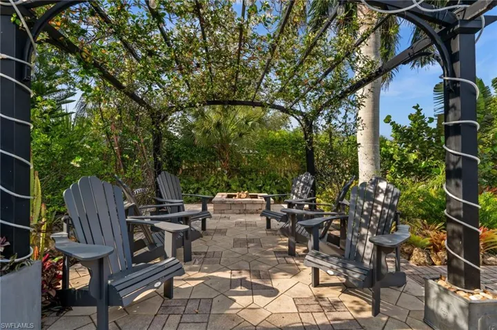 38 Willoughby Dr, Naples, Florida 34110