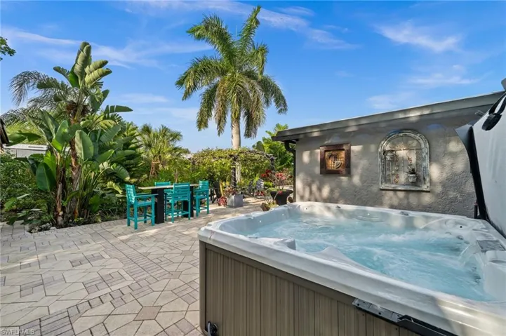 38 Willoughby Dr, Naples, Florida 34110