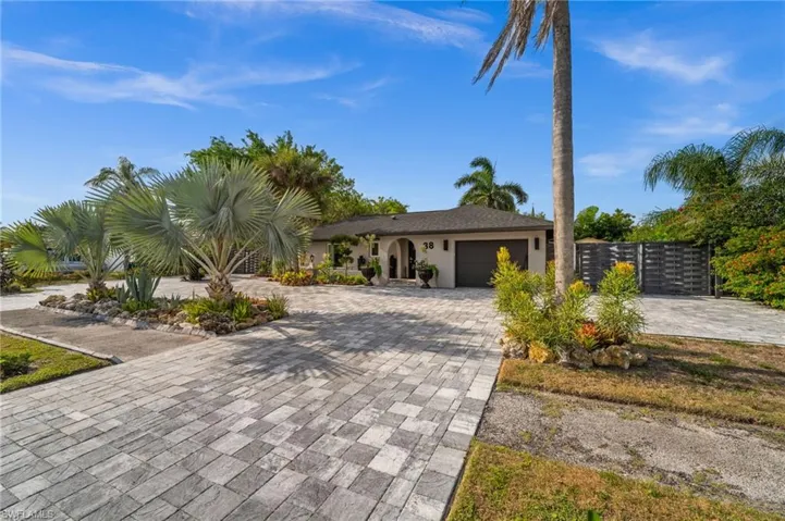 38 Willoughby Dr, Naples, Florida 34110