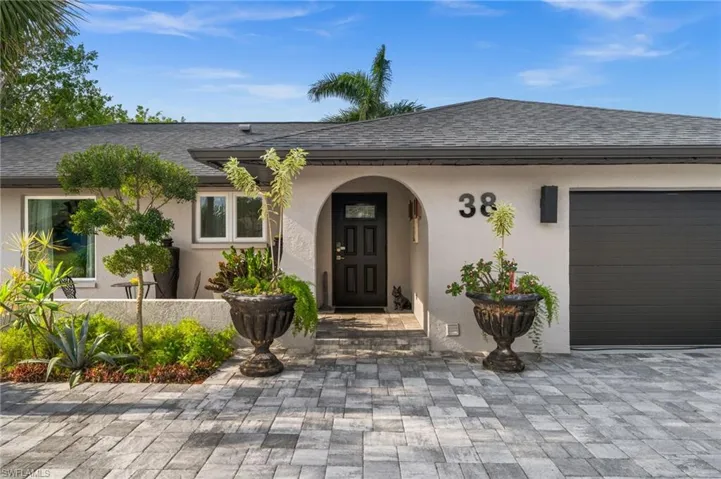38 Willoughby Dr, Naples, Florida 34110