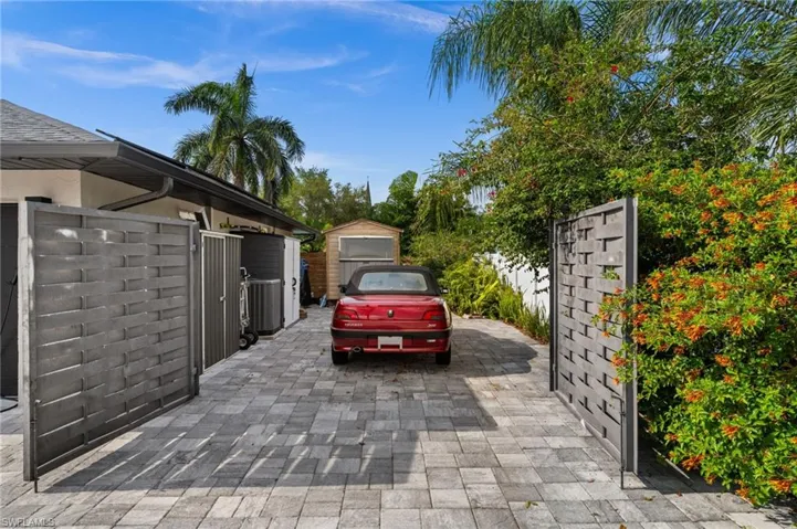 38 Willoughby Dr, Naples, Florida 34110