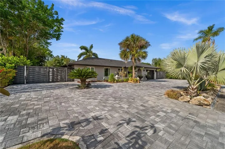 38 Willoughby Dr, Naples, Florida 34110