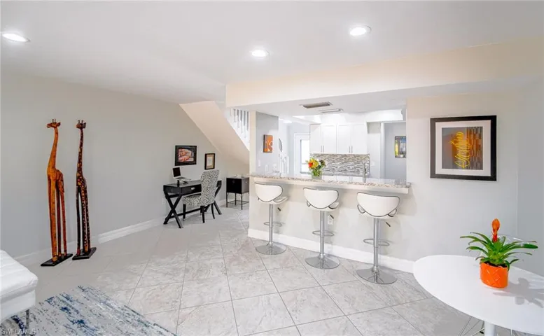 830  Meadowland  DR, Naples, FL 34108