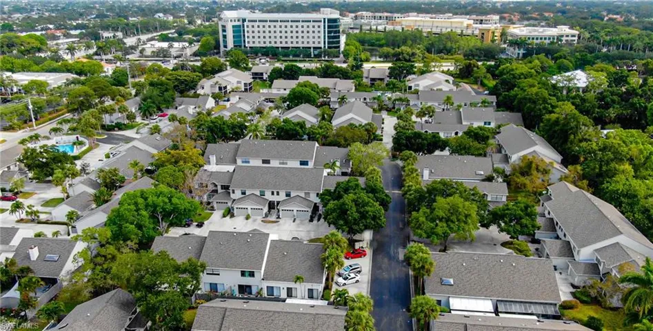 830  Meadowland  DR, Naples, FL 34108