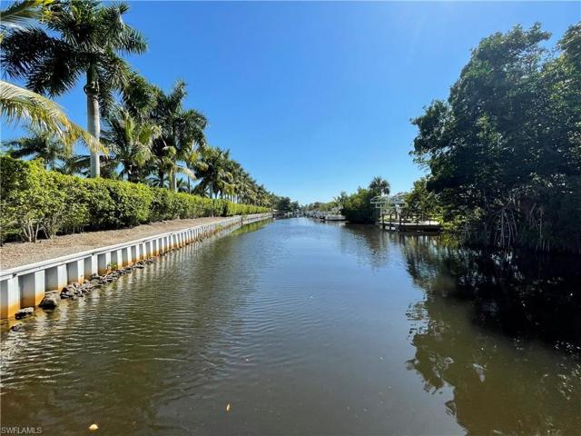 13536  Snook  CIR, Naples, FL 34114