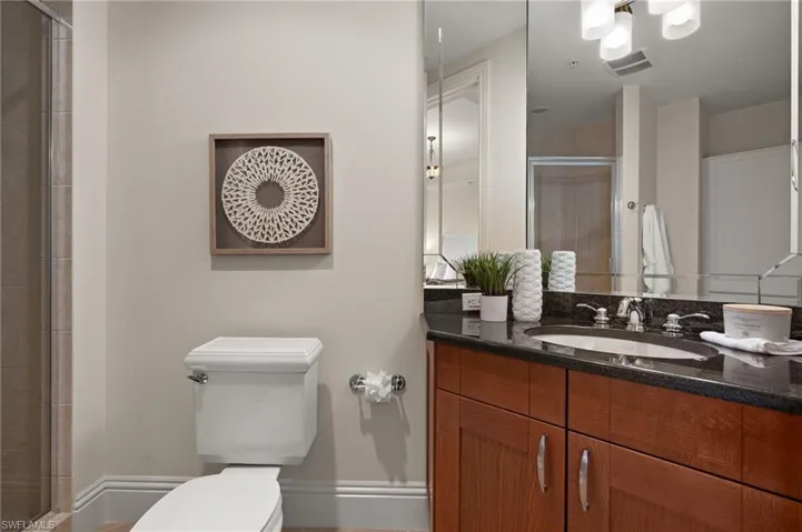 Ensuite guest bath 2