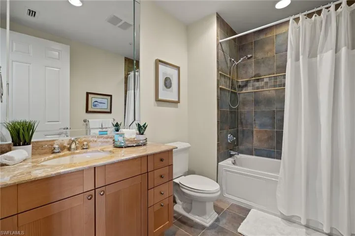 Ensuite guest bath 1