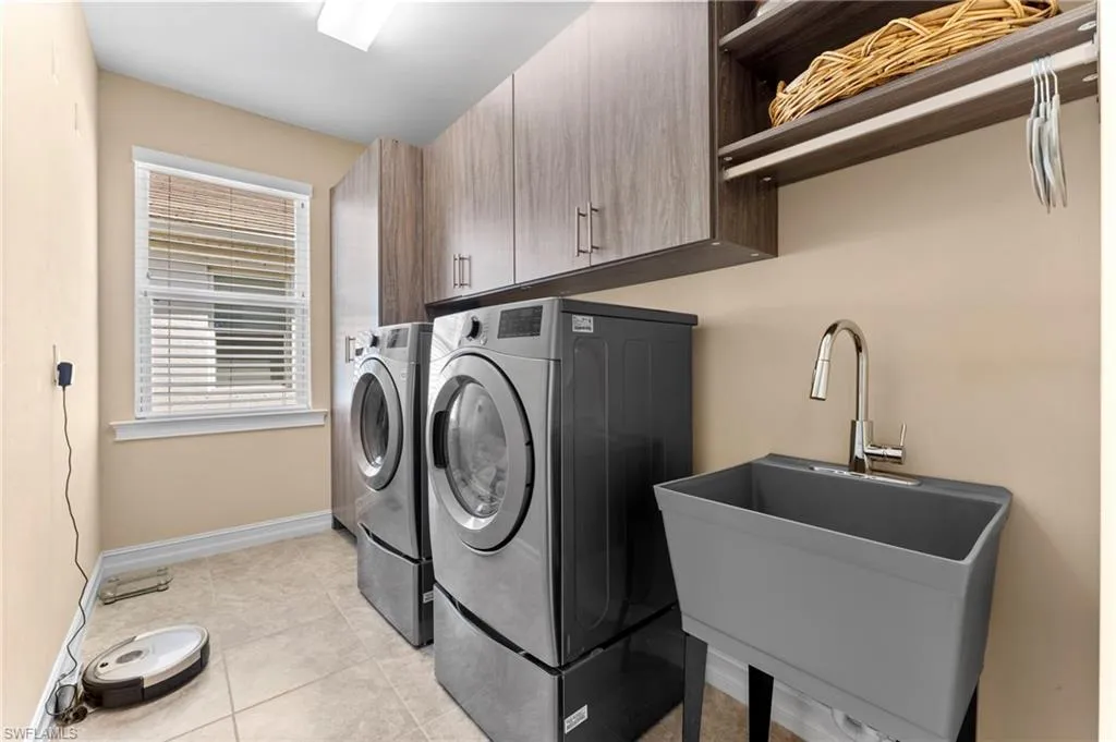 28212 Seasons Tide AVE, Bonita Springs, FL 34135,225034193