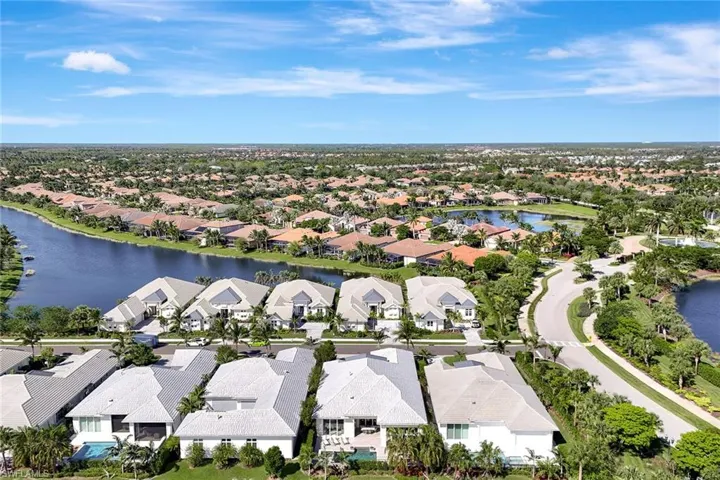 3208 Kumamoto Ln, Naples, Florida 34114