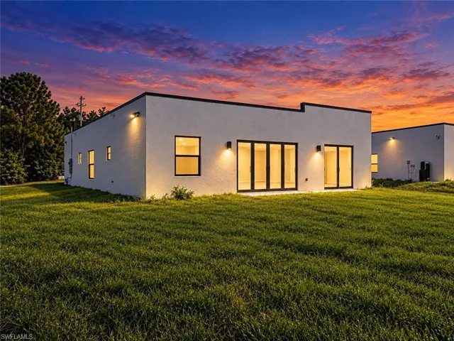 2905 43rd St W, Lehigh Acres, Florida 33971