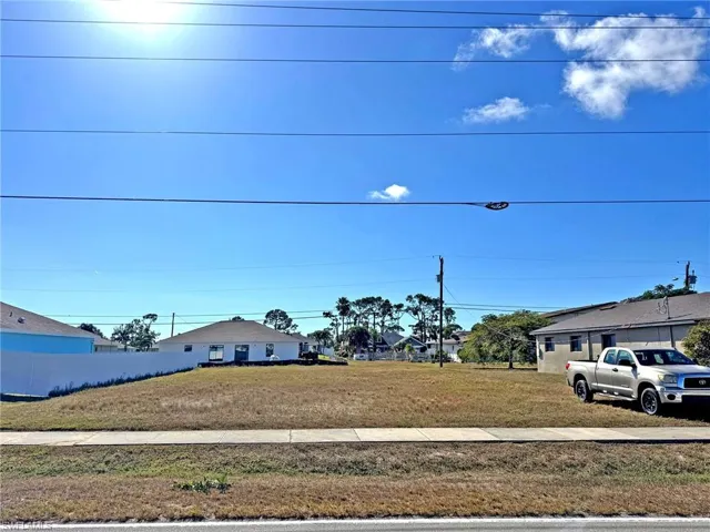 1130 Sw Trafalgar Pkwy, Cape Coral, Florida 33991