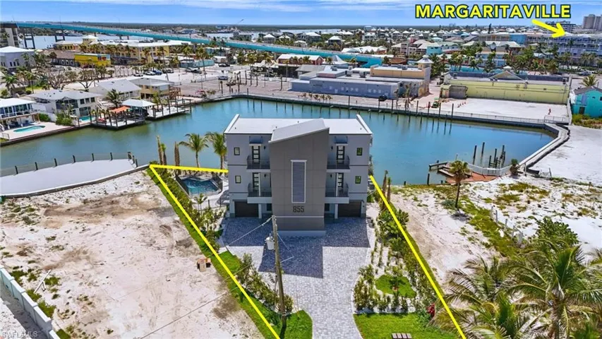 BEAUTIFUL LAGOON-FRONT HOME - VIRTUALLY EDITED