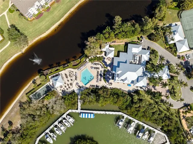 668 Wiggins Bay Dr B25, Naples, Florida 34110