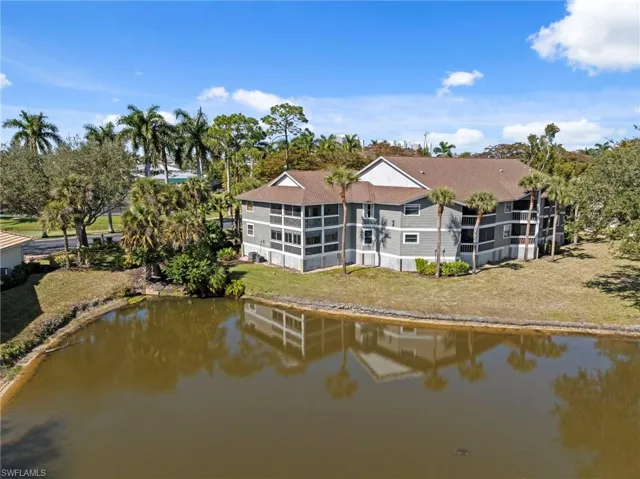 668 Wiggins Bay Dr B25, Naples, Florida 34110