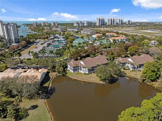 668 Wiggins Bay Dr B25, Naples, Florida 34110