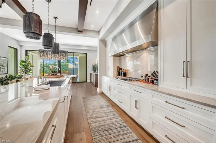 556 17th Ave S, Naples, Florida 34102