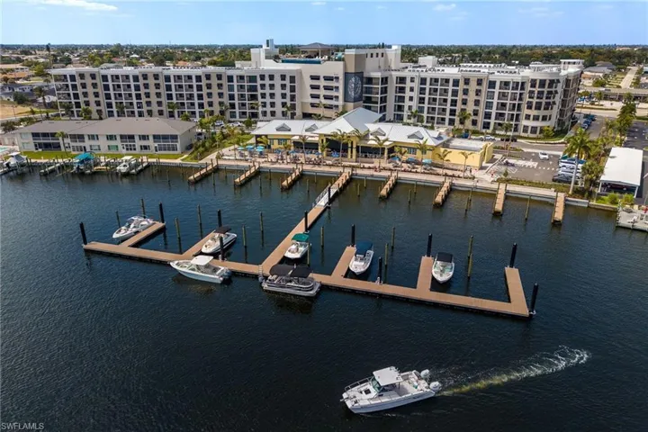 Downtown Cape - Bimini Basin Waterfront Dining