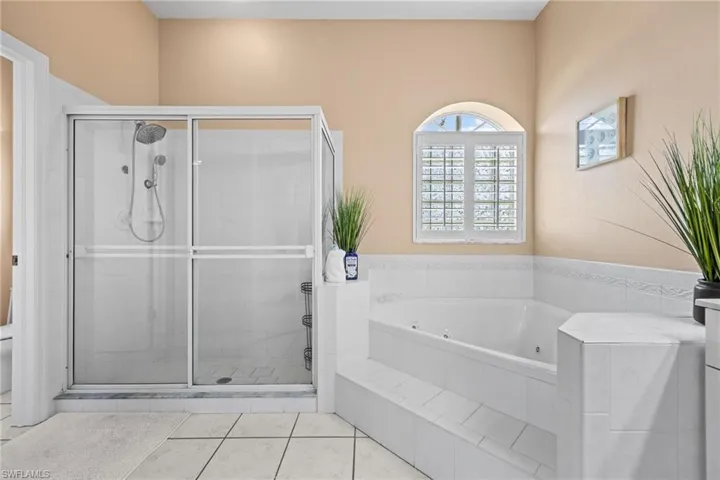 205 Sw 37th Ln, Cape Coral, Florida 33914