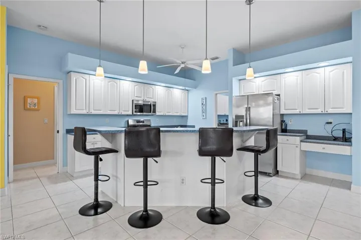 205 Sw 37th Ln, Cape Coral, Florida 33914