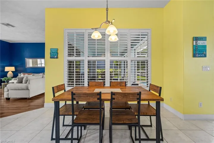205 Sw 37th Ln, Cape Coral, Florida 33914