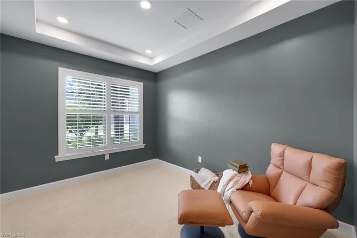 ofc or den or convert to 5th bedroom