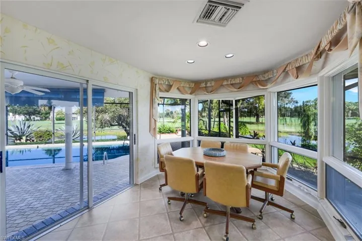 Eat In Kitchen Dining Area